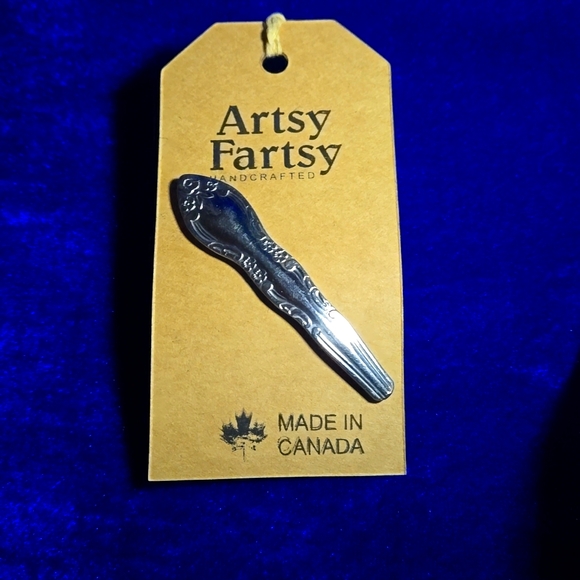 Handcrafted Hair Clip - Picture 1 of 5